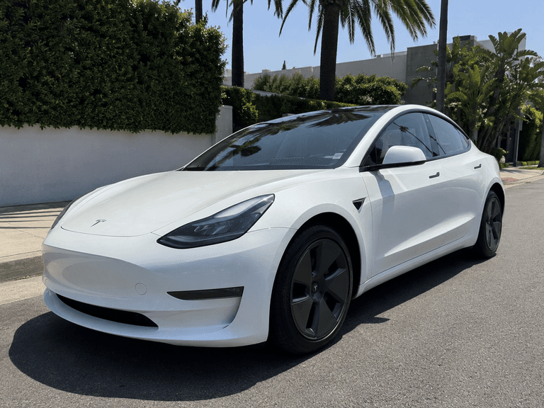 2021 Tesla Model 3 — photo 1 of 1