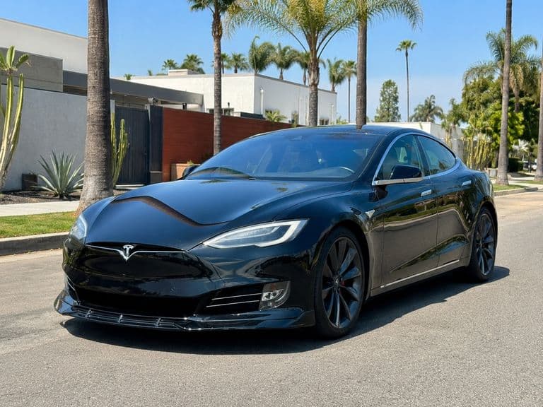 2016 Tesla Model S — photo 1 of 8